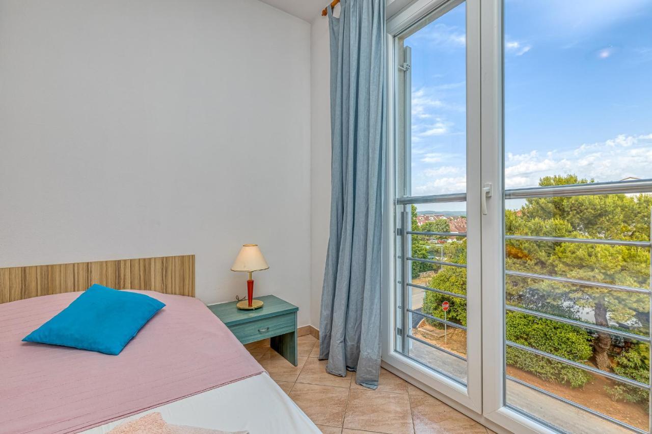 Sunrise Apartments Rovinj Exterior photo